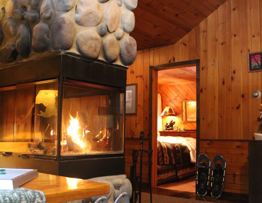Lake Clear Lodge Exterior photo