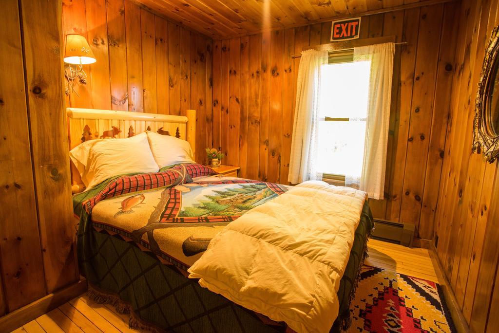 Lake Clear Lodge Exterior photo